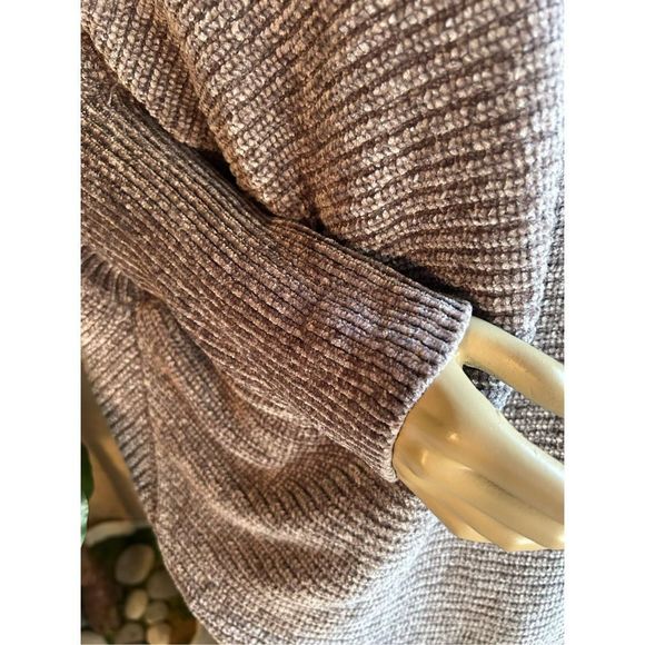 FashionNova Fitted Sleeve Sweater - Picture 5 of 10